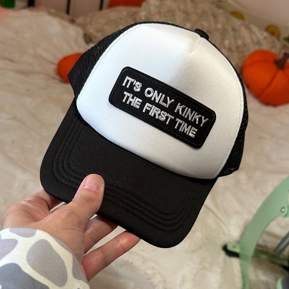 OSFA TRUCKER CAP. 
SnapBack